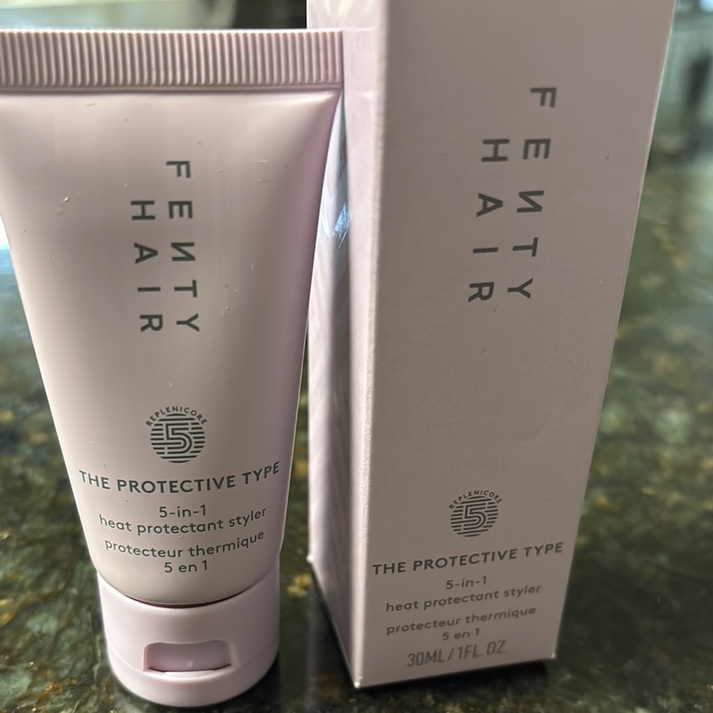 Fenty Hair 5-in-1 Heat Protectant Styler. 30ml/ 1 oz